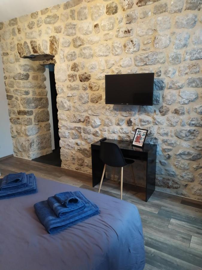 Chambres D'Hotes "Au Pied De La Bealiere" Montpezat-sous-Bauzon Zimmer foto